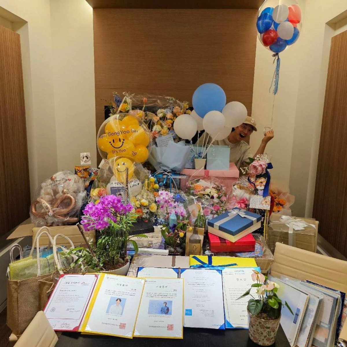 Gongyoofrance's tweet photo. GONG YOO NOUS REMERCIE
Merci Gong Yoo Oppa pour ce geste et nous espérons que nos cadeaux 🎁 vous feront découvrir un peu de nos régions, et mettront en appétit vos papilles gustatives.
#2024gongyoosbirthday #soopmanagement #soopstagram #gongyoointernational #HappyBirthdayGY https://t.co/uepuve9irQ