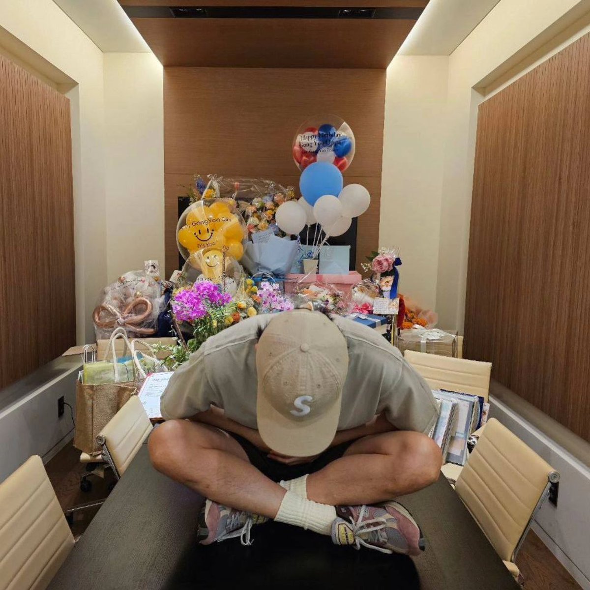 Gongyoofrance's tweet photo. GONG YOO NOUS REMERCIE
Merci Gong Yoo Oppa pour ce geste et nous espérons que nos cadeaux 🎁 vous feront découvrir un peu de nos régions, et mettront en appétit vos papilles gustatives.
#2024gongyoosbirthday #soopmanagement #soopstagram #gongyoointernational #HappyBirthdayGY https://t.co/uepuve9irQ