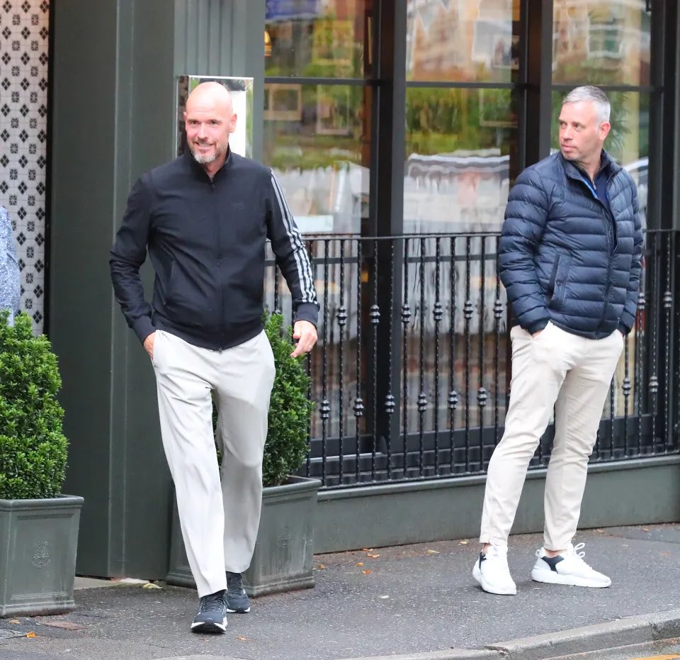 mufcMPB's tweet photo. 🚨📸 Erik ten Hag took his new assistants René Hake and Ruud van Nistelrooy out for dinner in Cheshire last night. #MUFC [@TheSunFootball] https://t.co/ZkrKBYJTcI