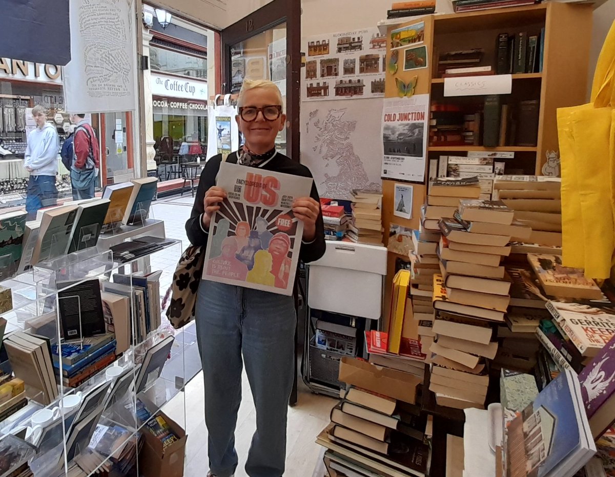 JEBooksHull's tweet photo. Thank you so much Kate and @EofUsHU3 for keeping me stocked up with the latest and FREE edition of Encyclopedia Of Us - it's all about the great things going on in HU3 and I love it ❤️ https://t.co/SGDJ0irScq