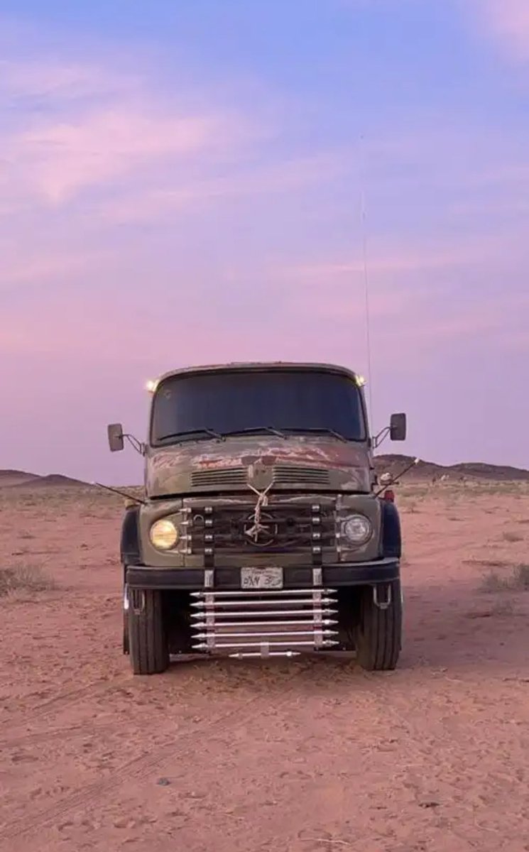 #للبيع
عايدي 24 بلد
الموديل/ 1976 الموتر طيب بالحيل بدي بلد شاص بلد مكينه قير شرط ولافك فيه مسمار منوة المستخدم له معي 20 سنه ولايشكي من شي تانكي جديد لم يستخدم مركب قبل اسبوعين
نقل خاص بدون وزن
٠٥٣٣٠٩٥٦٣١
#الرياض