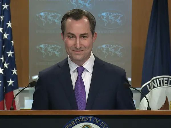 NewsAlgebraIND's tweet photo. BIG NEWS 🚨 US said it will continue to view India as strategic partner despite PM Modi's Russia visit.

Modi Hai To Mumkin Hai 😍🔥 He is taking both the nations together

US said "India & PM Modi can play an important role in ending the Russia-Ukraine war."

"India has the capability to convince Putin to end the war." - US
