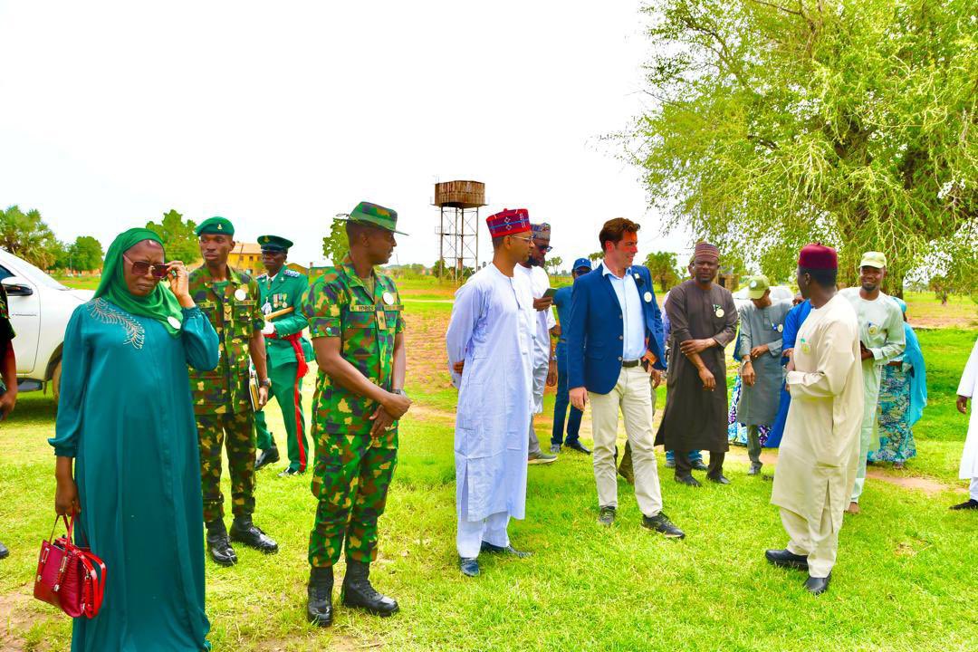 In attendance is the Governor of Kano state ably represented by the Commissioner of Ministry of Environment and Climate change Kano state, Nasiru Sule Garo at Janguza Barracks under the leadership of Major Haruna Idris. #GGWDay2024