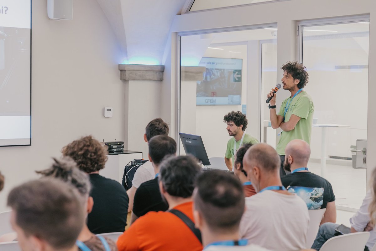 Grazie a tutti i partecipanti al #workshop di <a href="/GPEMmocap/">GPEM</a> al First Playable 2024! 

È stato un onore condividere con voi le ultime innovazioni nel campo del motion capture e discutere delle possibilità offerte dalle nuove tecnologie. 

#FirstPlayable2024 #GPEM #mocap #videogame