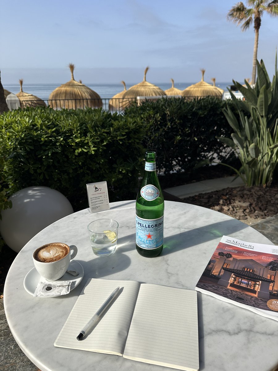 dickiebush's tweet image. Last Sunday, I cracked open my notebook for a personal growth audit.

I asked myself 11 simple questions.

These are my “Indicators of Growth” Reflection Prompts:

1. What problems am I facing I would have once begged to have?

2. Who am I talking to that I once greatly looked up…