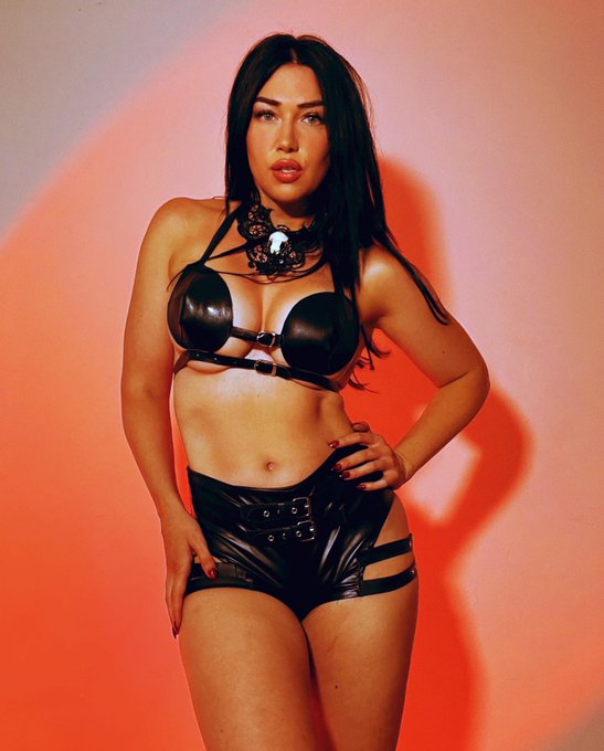 In my home wrecking era (repainting and re-organizing my house) https://t.co/VRk4Sq4GRX<a href="/tag/newprofilepic"class="tags"><span>#newprofilepic</span></a>