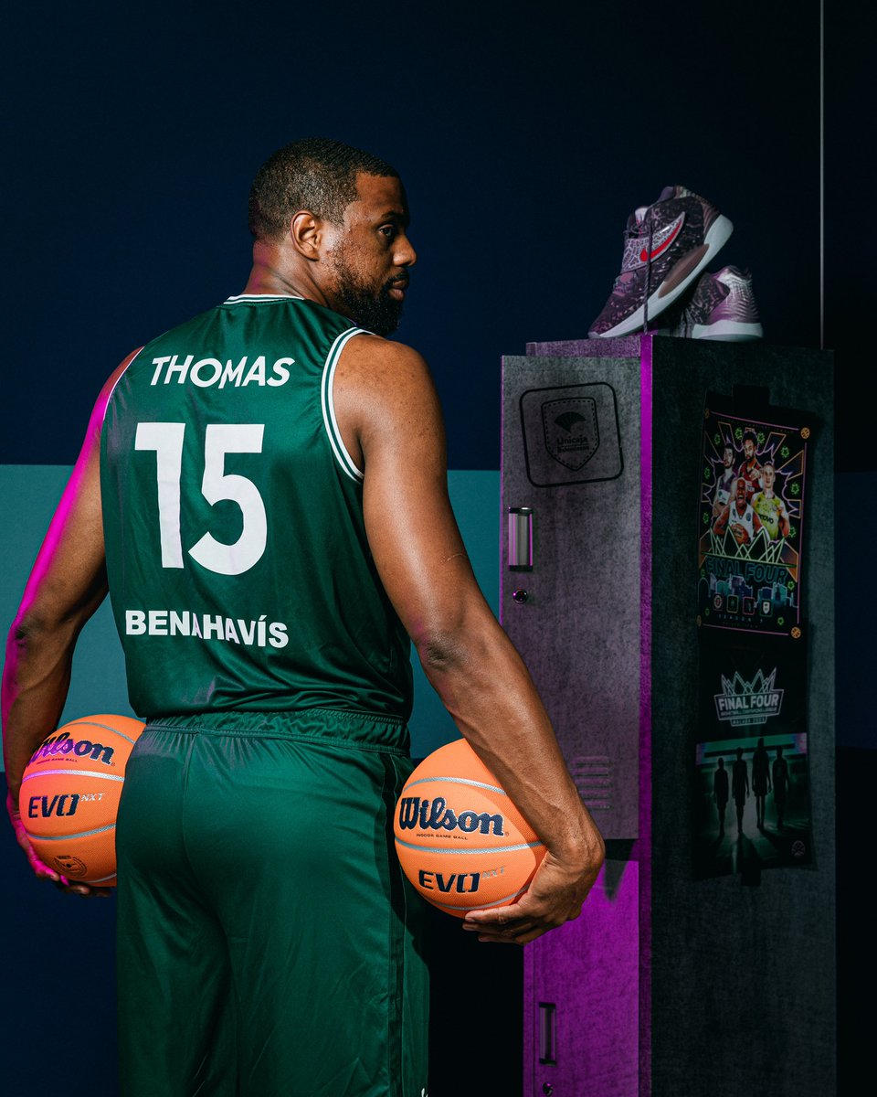 BasketballCL's tweet photo. Signing out with a trophy, that's life goals right there ๐ ๐๐ฃ๐๐ค๐ฎ ๐ฎ๐ค๐ช๐ง ๐ง๐๐ฉ๐๐ง๐๐ข๐๐ฃ๐ฉ, ๐๐๐ค ๐๐๐ก๐ก!
#BasketballCL https://t.co/dDBeIZUZqH