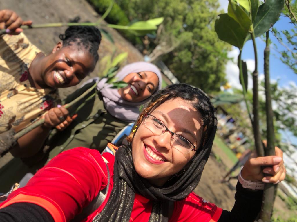 Blue Earth Organization tweet media