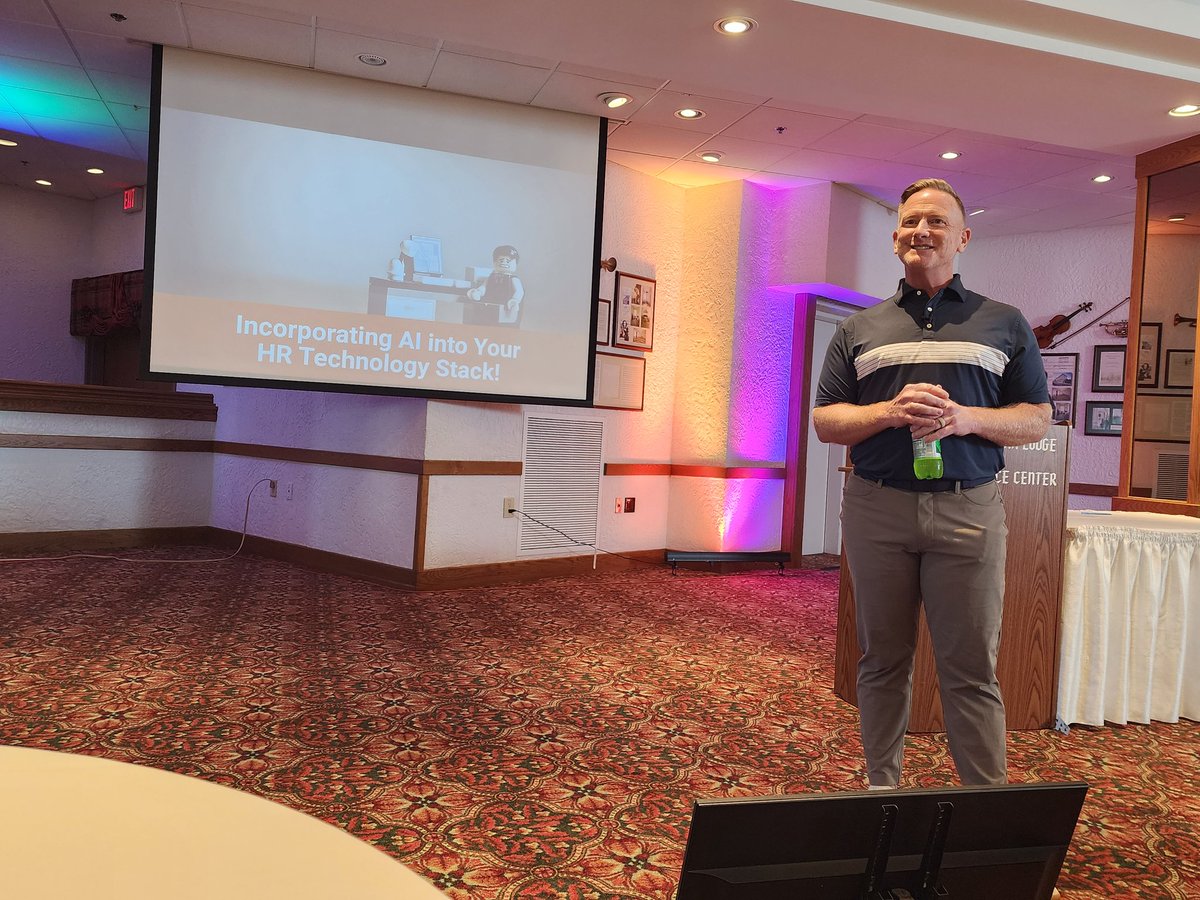 TheHRPanda's tweet photo. @TimSackett is in the #HRUnite house! #AI #HR https://t.co/zw8ZQkQ2Y5