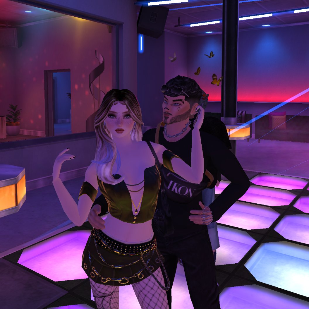 RubyonAva14's tweet photo. Random players who i found it attractive at club 🪩🥂 #Avakin #Avakinlife https://t.co/2t4x88rqqH