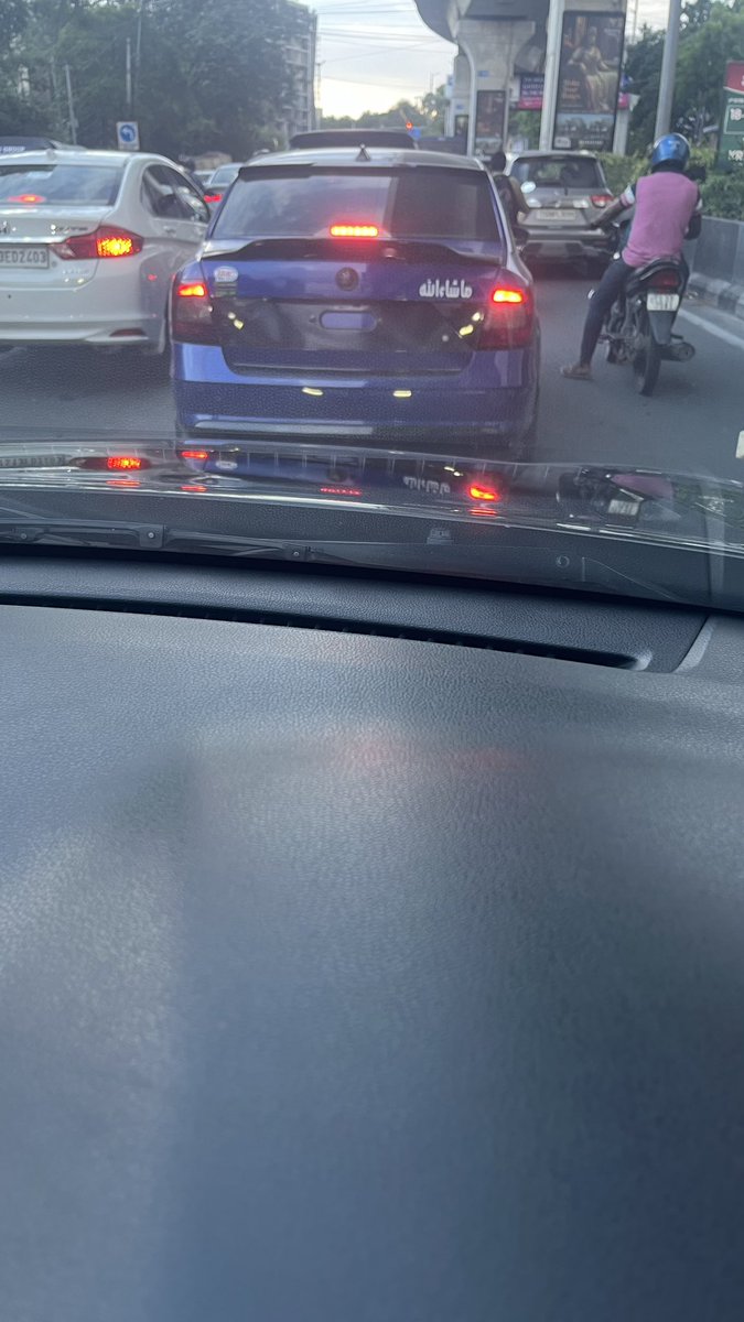 sunil rao (@linusoar) on Twitter photo Wow ! No number plate !! J hills check post 11//7 6 pm <a href="/hydcitypolice/">Hyderabad City Police</a> <a href="/HYDTP/">Hyderabad Traffic Police</a> Wow ! No number plate !! J hills check post 11//7 6 pm <a href="/hydcitypolice/">Hyderabad City Police</a> <a href="/HYDTP/">Hyderabad Traffic Police</a>