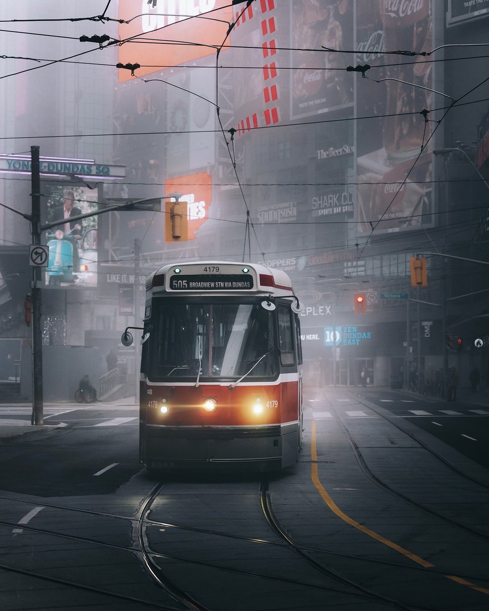 boravsbora's tweet image. gm from the silent streets of toronto