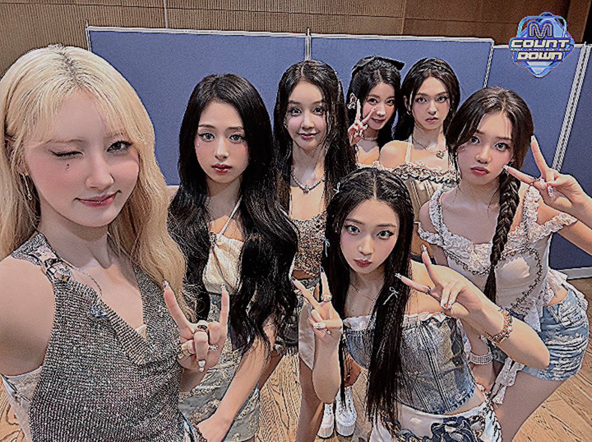 ͏
너희들    MCountdown에서    우리   라이브 
공연   봤어?   우리는    거기서     ‘Forever’를 
공연했어.    그리고    우리는    정말     재밌게 
놀고   있어.   곧   다시   만나자!    ૮꒰ྀི∩' ᵕ '∩꒱ྀིა
͏