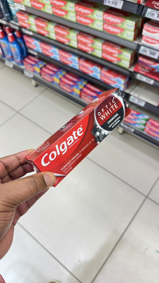 khayadlanga's tweet photo. Tooth whitening paste is the biggest scam in the dental industry. https://t.co/LjbHosNjUE