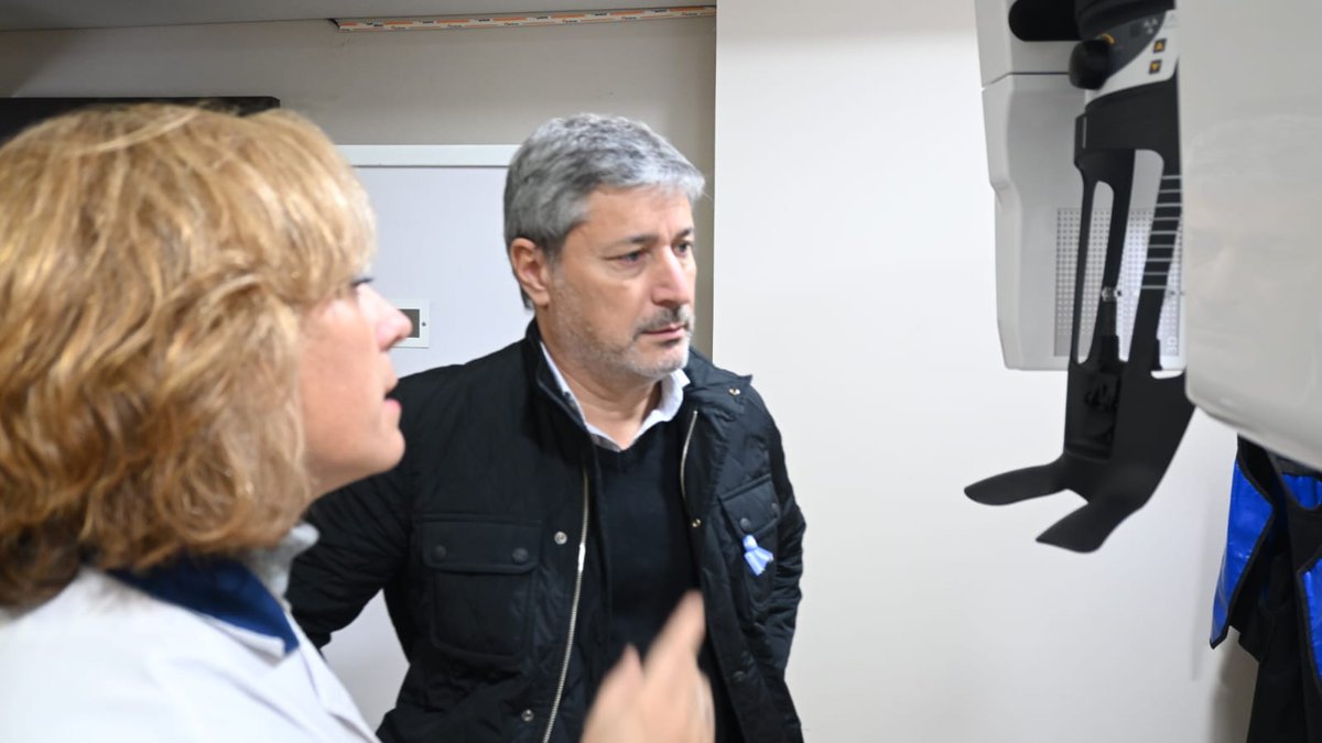 CarlosFunesMZA's tweet photo. Se instalaron los equipos de última generación para el Servicio de Diagnóstico por Imágenes del Centro Odontológico diente, con los cuales se podrán realizar radiografías panorámicas, tele radiografías y tomografías odontológicas con mayor calidad y frecuencia @OsepMza https://t.co/Lc93wPhjWf