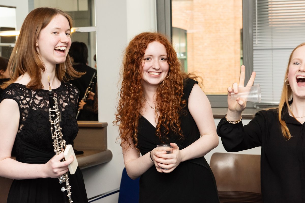 Chethams's tweet photo. Are you considering applying for Chetham's? Our team is a friendly bunch and help and advice is available throughout the whole school application process. We recommend booking onto an Open Day to meet staff and students and ask us your burning questions!
👉https://t.co/xwSwfPMcBe https://t.co/T1e4HJWZCT