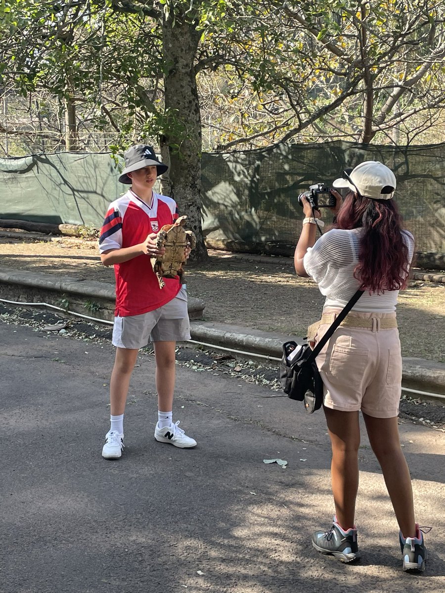 Mme Bowen tweet media