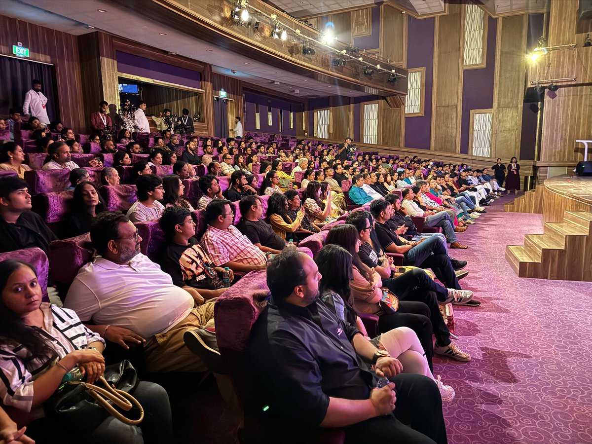 zeeshanBabaS's tweet photo. Attended A musical Storytelling Drama “MIRA” directed by Amit Joshi at Mukkti Cultural Club along with a dear friend @AshishSinghLIVE bhai who invited me to the program. The energy of live theater is indescribable and the storytelling by Laksh Maheshwari was truly incredible. https://t.co/XurCiO3lOs