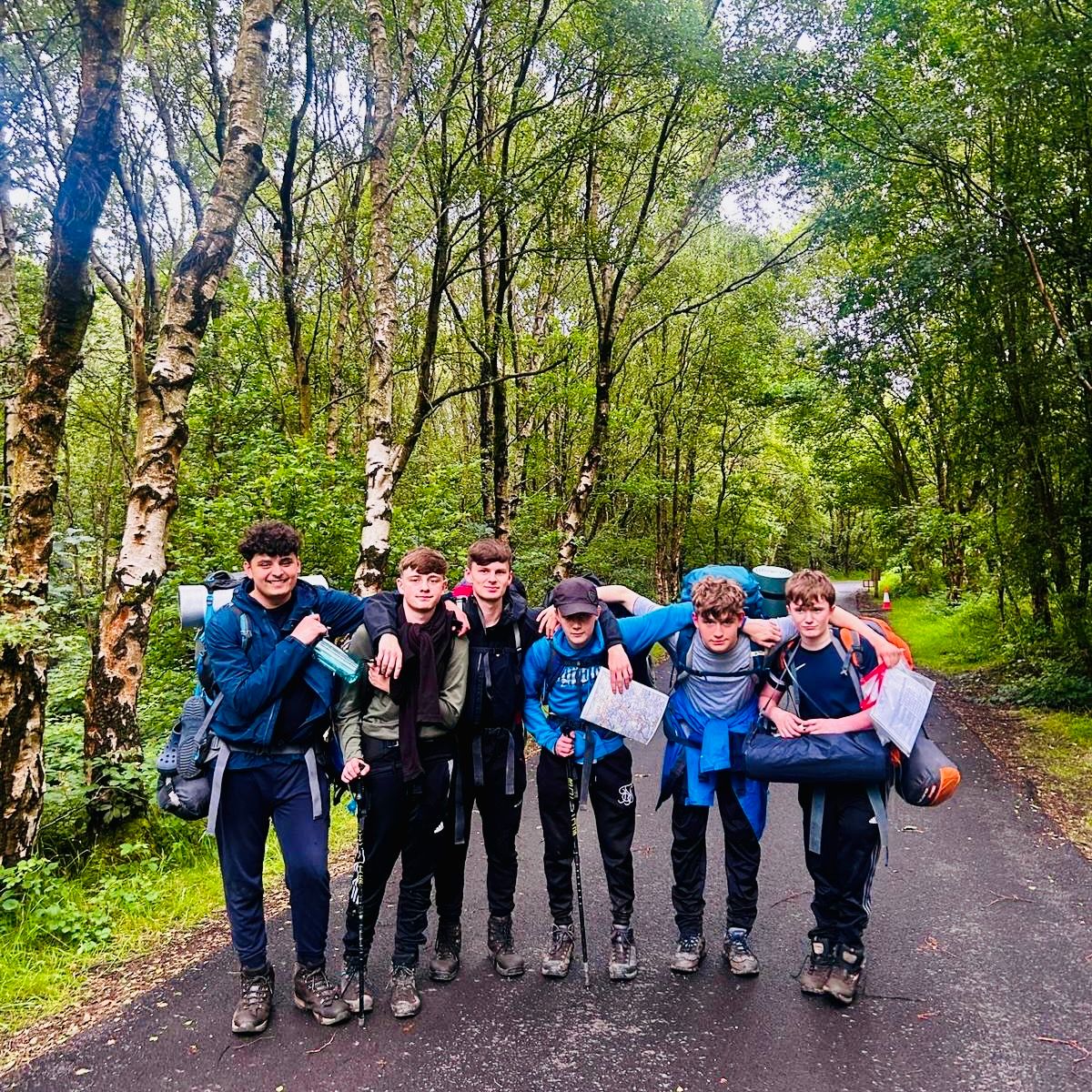 UTCLeeds's tweet photo. Duke of Edinburgh students are having a fantastic day! Walking from Bingley to Addingham, passing the Five Rise Locks & heading up onto the moor this afternoon. The weather has been kind so far, we're keeping our fingers crossed it stays that way. Great job, everyone! #DukeofEd https://t.co/ZaelzAb23b