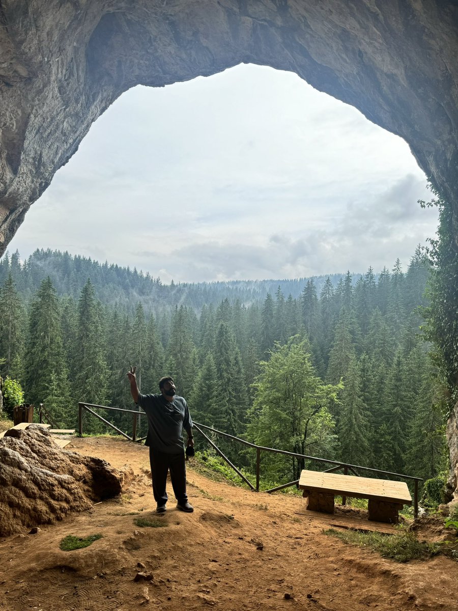 #البوسةوالهرسك #بلادالبلقان
بعد جولتنا في بلاد القوقاز في اذربيجان ،قررنا استكشاف بلاد البلقان في دولة البوسنةوالنظام بالدولة متنوع بين البوسنة وكرواتيا والصرب فتجد المسجد ويقابله الكنيسةوالتنوع والحمدلله امان وطبيعةوطيبة شعب، اترككم مع هذا الفلم القصير👇🏼

youtu.be/TPUoz1NVHU4