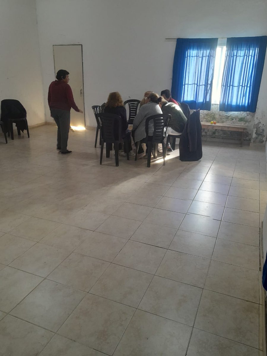 MariaaAlbornozz's tweet photo. Taller del movimiento y la Memoria. Lindo momento compartido con ellas😊
Siempre Acompañando #ZONA24🤗
@jaimemendezsm
@juanfrancisconigro
@SabiiiLop https://t.co/lFYJE3EesO