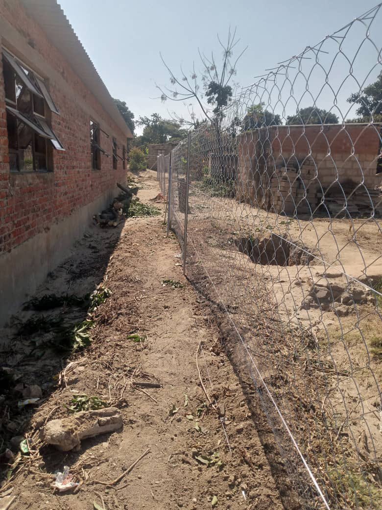 Project25zim's tweet photo. We are soooooo excited to announce that Open Tribe Foundation is now fenced and gated!🔐

Infrastructure plays an important role in ensuring that learning resources are secure and thereby enhancing the right to education for children. https://t.co/MXxoRp6wha