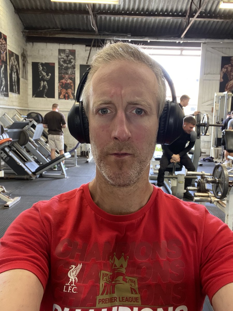 davesheahan1's tweet image. That’s another #workout ✅ 
chest/biceps day 2 of week
Leaving feeling pumped and with little feeling in arms💪🤣

#bodybuilding #veganbodybuilding #vegan #poweredbyplants #plantpowered #successmindset #achieveyourgoals #highperformance