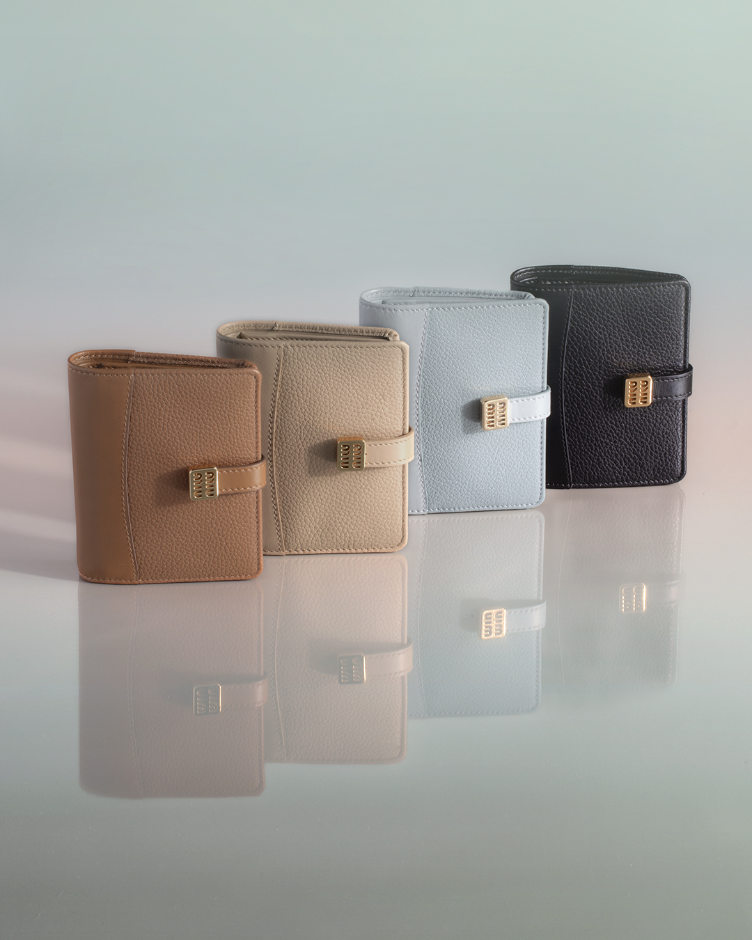 【MiuMiu】国内発送★財布 MIU MIU JAPAN on X: