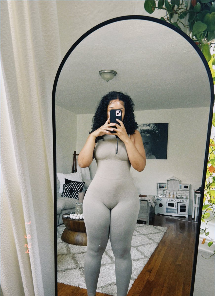 Desthagreat's tweet image. Bare Face 🙂‍↕️🤳🏽