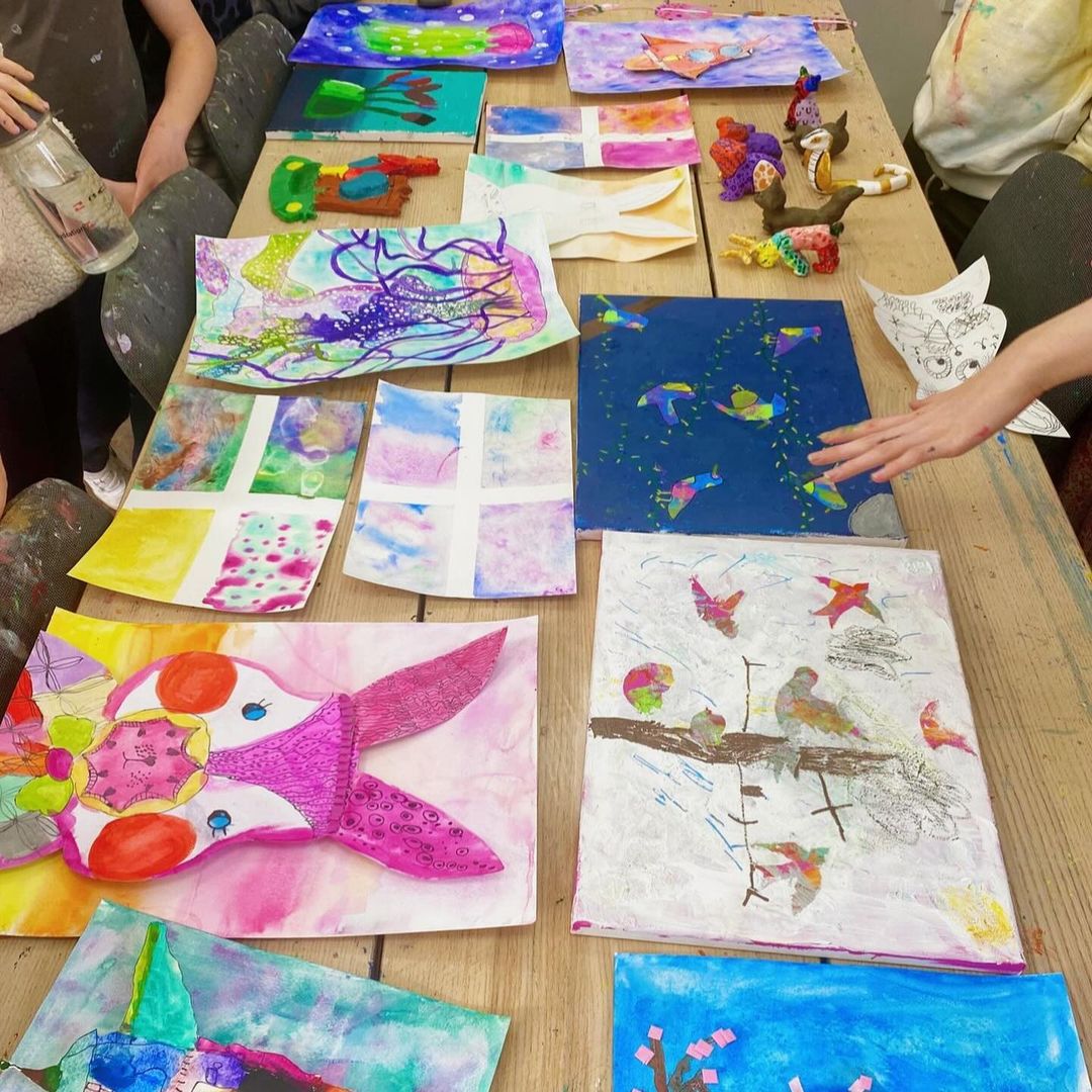 GooseGreenPTA's tweet photo. .@artKclub are a brilliant club inspirational, personalised art classes for children aged 6-18 and adults.  We are incredibly excited (and lucky) to have Art K running FREE drop in workshops during our Goose Green carnival THIS SATURDAY!  Meet them from 12pm on Goose Green Park https://t.co/oat56SRtWM