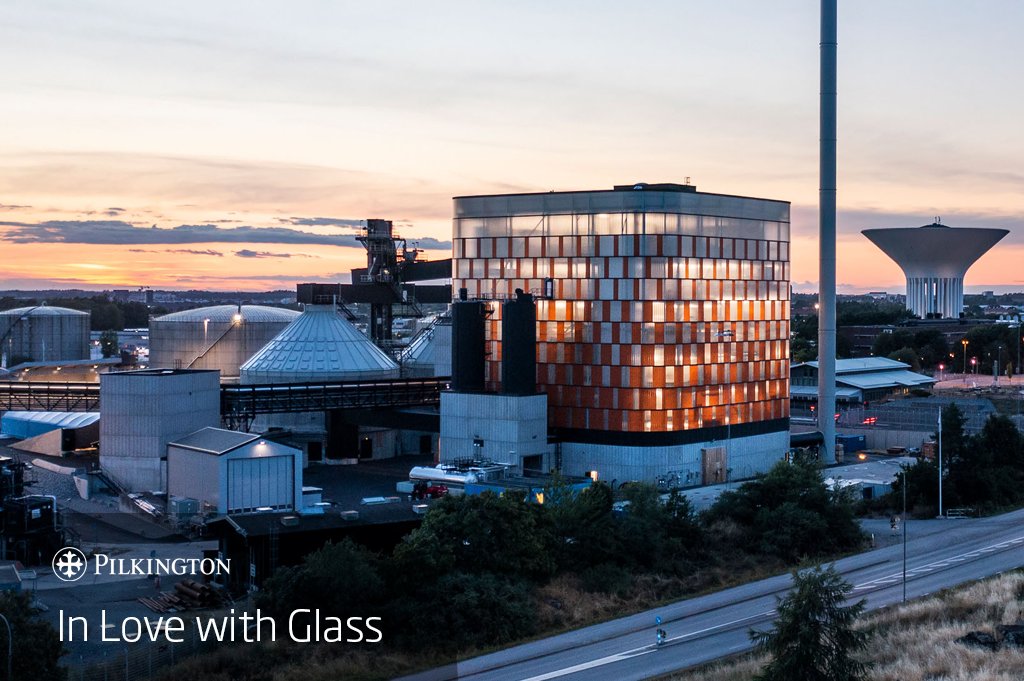 Glass expresses modernity, lightness and minimalism. 😍
No wonder it has been an #inspiration for #architects all over the world for many years.

Have a look at how #glass affects the aesthetics and form of #buildings. ⬇

#architecture #InLovewithGlass #design #profilit