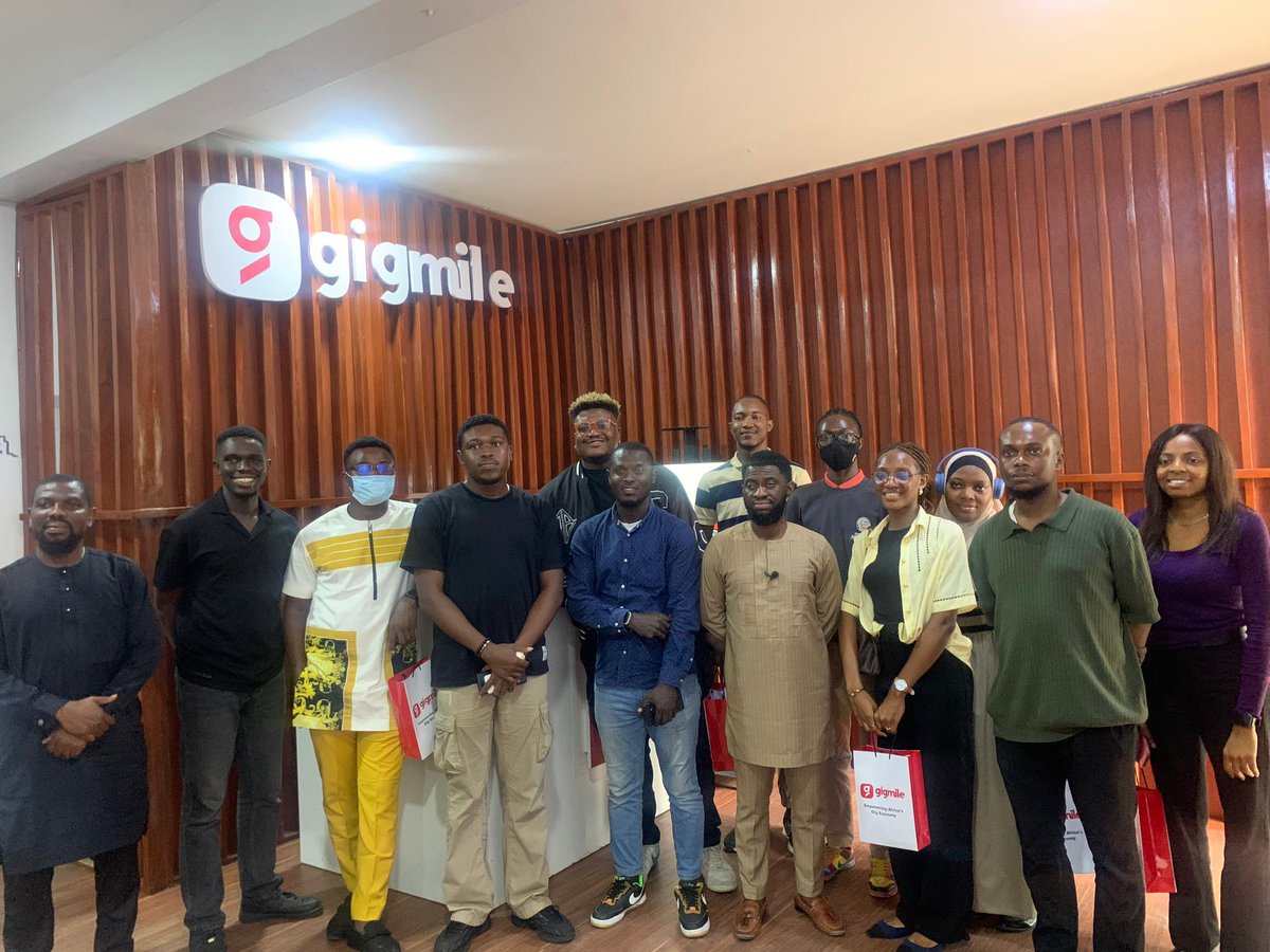 StartupLagos's tweet image. Our fifth stop on the innovation tour was Gigmile

We explored their cutting-edge logistics solutions, and it was exciting to see how they're transforming the logistics landscape in Nigeria

 #InnovationTour #Gigmile