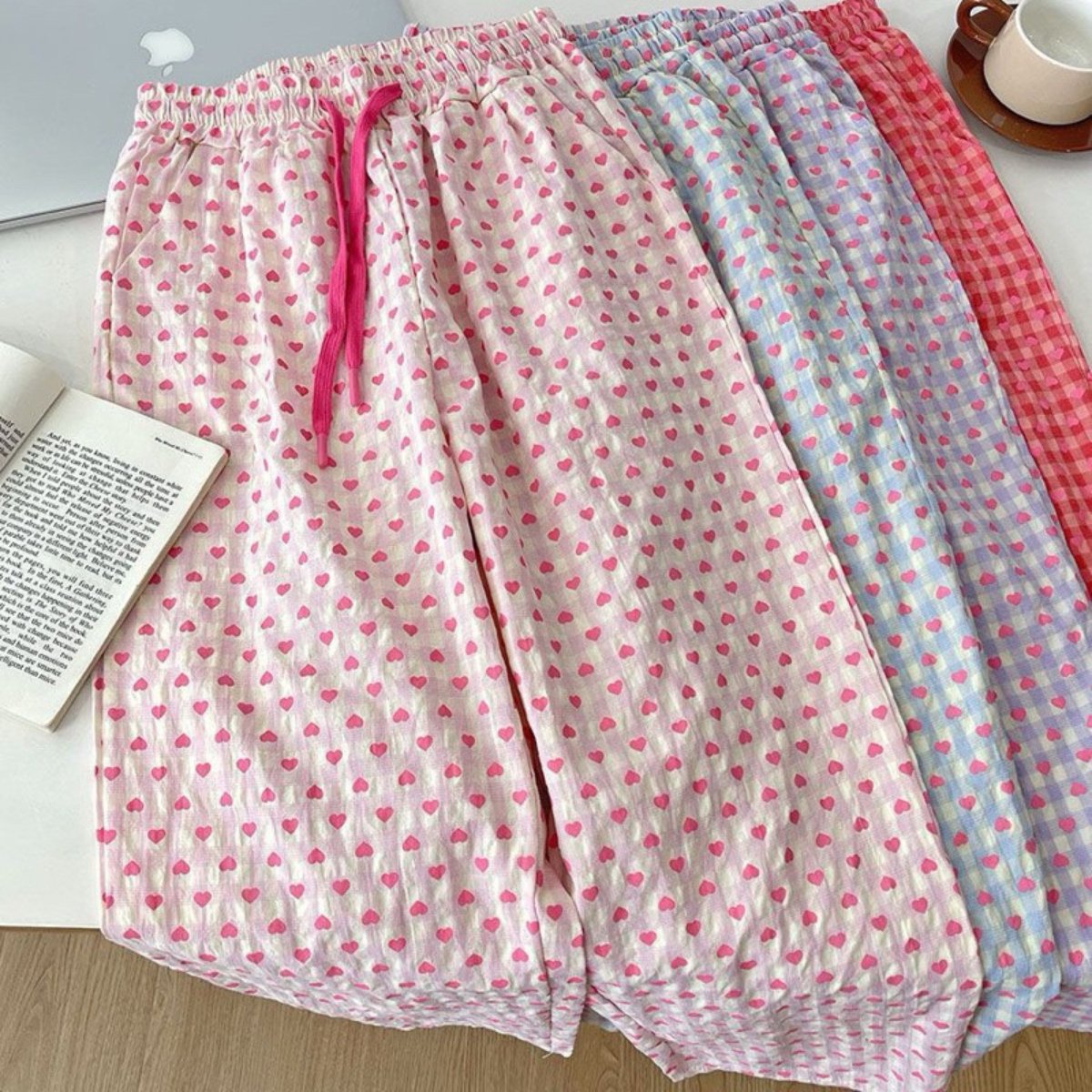 Foryview's tweet photo. กางเกงขายาวลายหัวใจ💕น่ารักเว่อร์! 

ใส่สบาย ผ้านิ่ม ฟรีไซส์ เอวยางยืด ยืดได้ตามใจ

ต้องมีติดตู้ไว้สักตัวแล้วนะ!

💗ป้ายยาร้านนี้เลยจ้า https://t.co/soRvxMbhRa

#กางเกงขายาว #ลายหัวใจ #ฟรีไซส์ https://t.co/eCMgHBVPXm
