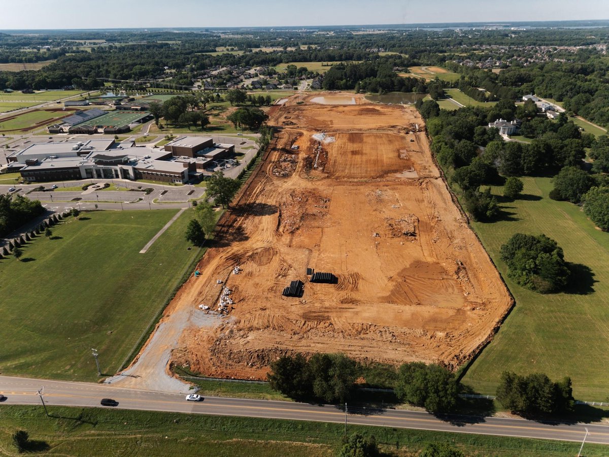 huntsvillepage's tweet image. Building Decatur Together

The future site of the Decatur Sportsplex is adjacent to Austin High School on Modaus Road. 

#decatural #northal #sportsplex #huntsvillepage #yourdigitalmediasource