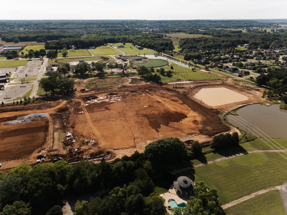 huntsvillepage's tweet image. Building Decatur Together

The future site of the Decatur Sportsplex is adjacent to Austin High School on Modaus Road. 

#decatural #northal #sportsplex #huntsvillepage #yourdigitalmediasource