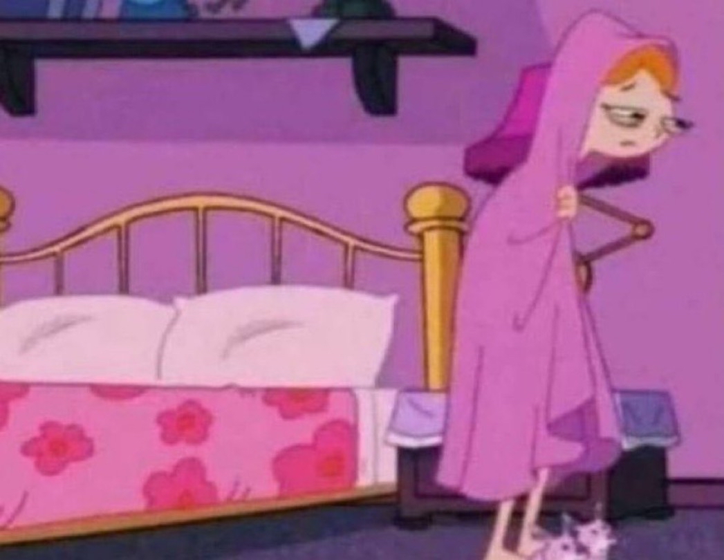 Guarromantico_'s tweet photo. *Aprovecha que eres joven y tienes energía*

—Yo todas las mañanas: https://t.co/9sIau9EDLb