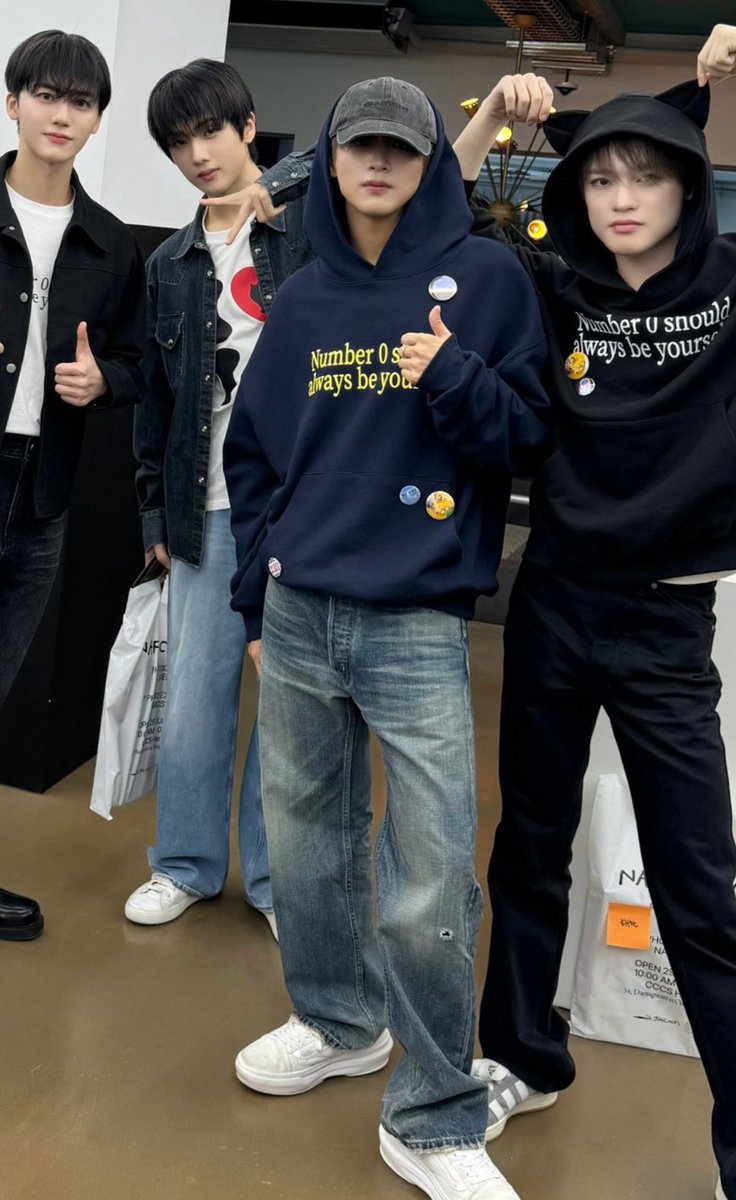 푸 ∿ ෆ 박히히 tweet media