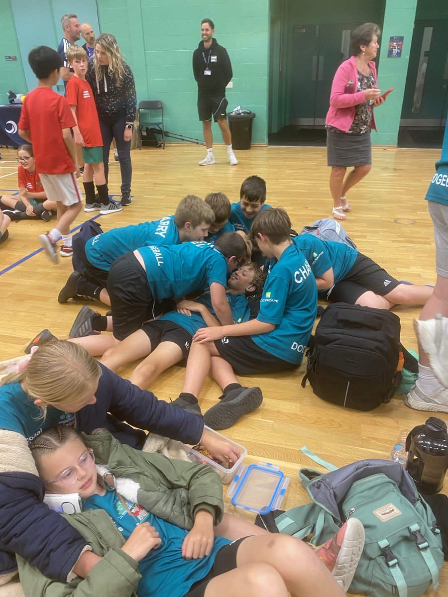 Sarah Tate tweet media