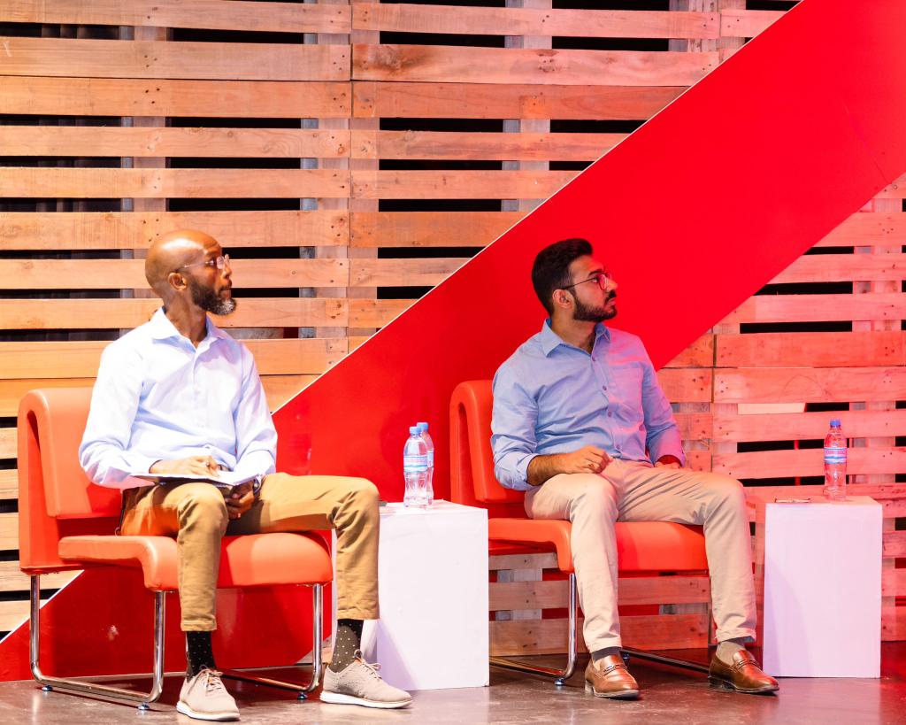 royalmediatz's tweet photo. Happening NOW β Demo & Connect with @VodacomAccelTZ
Spot anyone you know? Tag them
#DemoDay #VDAS3
#VodacomAccelerates #TechInnovation #Democonnect2024 https://t.co/mzLMwsdl7l