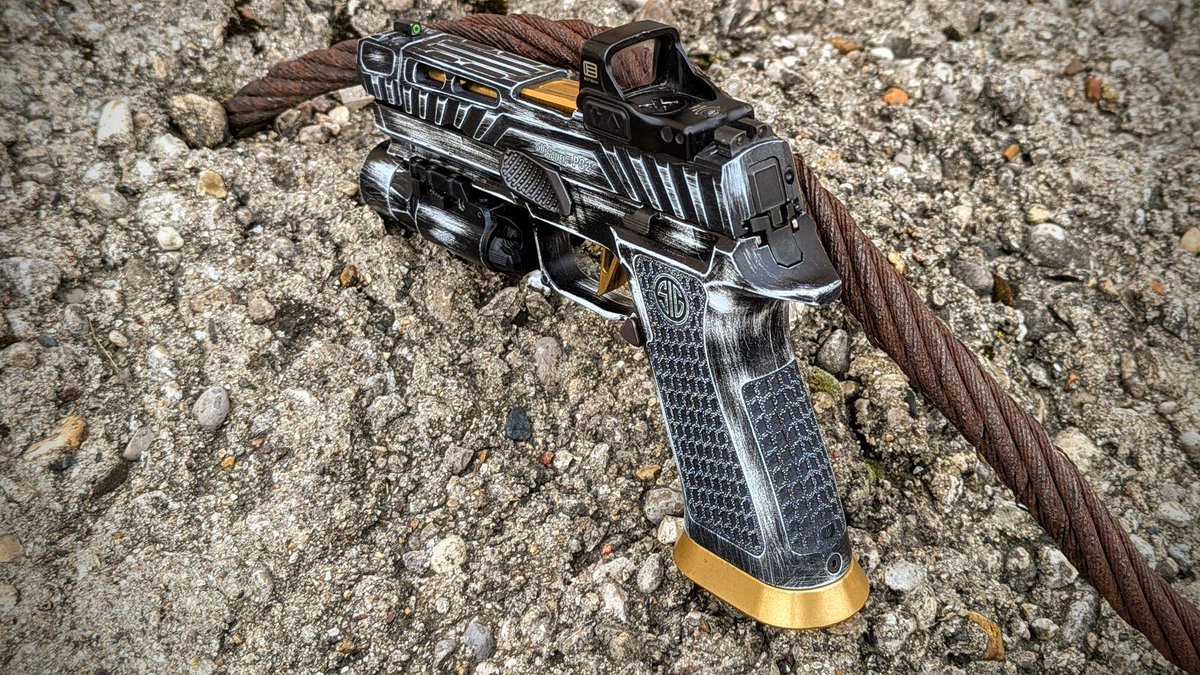 MJGunsmithing's tweet photo. Check out this custom Cerakoted SIG in a stunning battle-worn finish!

Want your firearm to stand out with a unique paint job? Come to MJ Gunsmithing for the best in custom Cerakote work!
#SIGP320 #CustomCerakote #BattleWorn #MJGunsmithing https://t.co/cB3LkGJ3MP