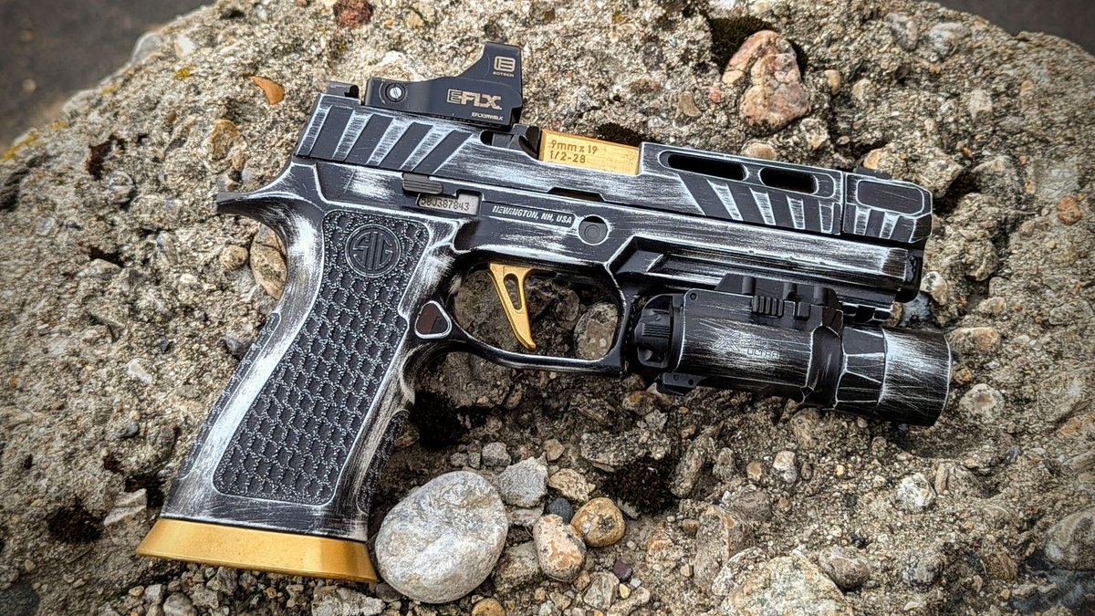 MJGunsmithing's tweet photo. Check out this custom Cerakoted SIG in a stunning battle-worn finish!

Want your firearm to stand out with a unique paint job? Come to MJ Gunsmithing for the best in custom Cerakote work!
#SIGP320 #CustomCerakote #BattleWorn #MJGunsmithing https://t.co/cB3LkGJ3MP