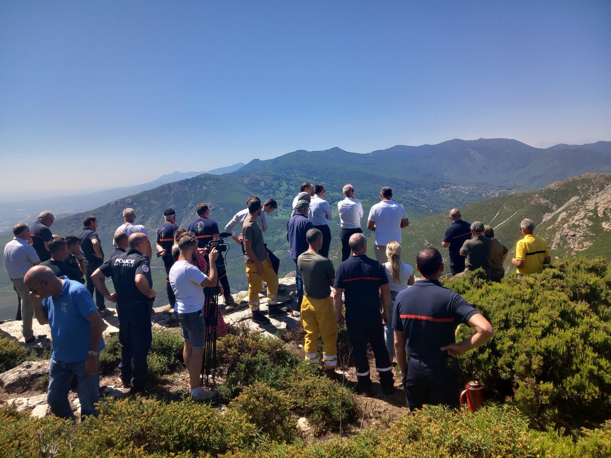 Prefet2B's tweet image. #Sécurité | Lancement de la campagne Feux de forêt 2024 🔥🍃
M Prosic @Prefet2B et les Sous-préfets de Corte de Calvi ont assisté ce matin aux manœuvres à la présentation du dispositif mis en place pour la saison Feux de forêt 2024