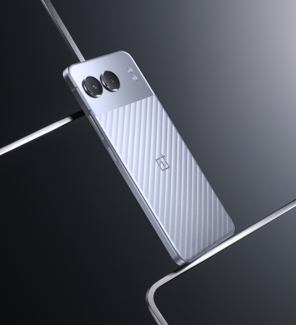 OnePlusClub's tweet image. First OnePlus to get support for 6 YEARS!!

OnePlus Nord 4 commits 6 years of fast and smooth updates 

OnePlus Nord 4 will get 4 Android OS updates and 6 years of security updates 🥳

#OnePlusNord
#OnePlusNord4