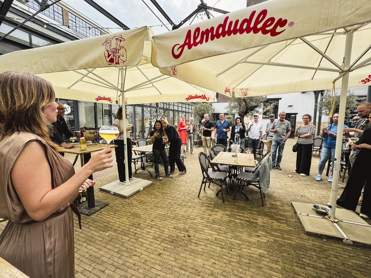 Met veel plezier kijken wij terug op de speciale partnerbijeenkomst en zomerborrel van afgelopen dinsdag. Tijdens deze bijeenkomst hebben we het glas geheven op de samenwerkingen en een voorspoedige toekomst. Ook een bedankje aan #JP1886 voor het verzorgen van de hapjes/drankjes!