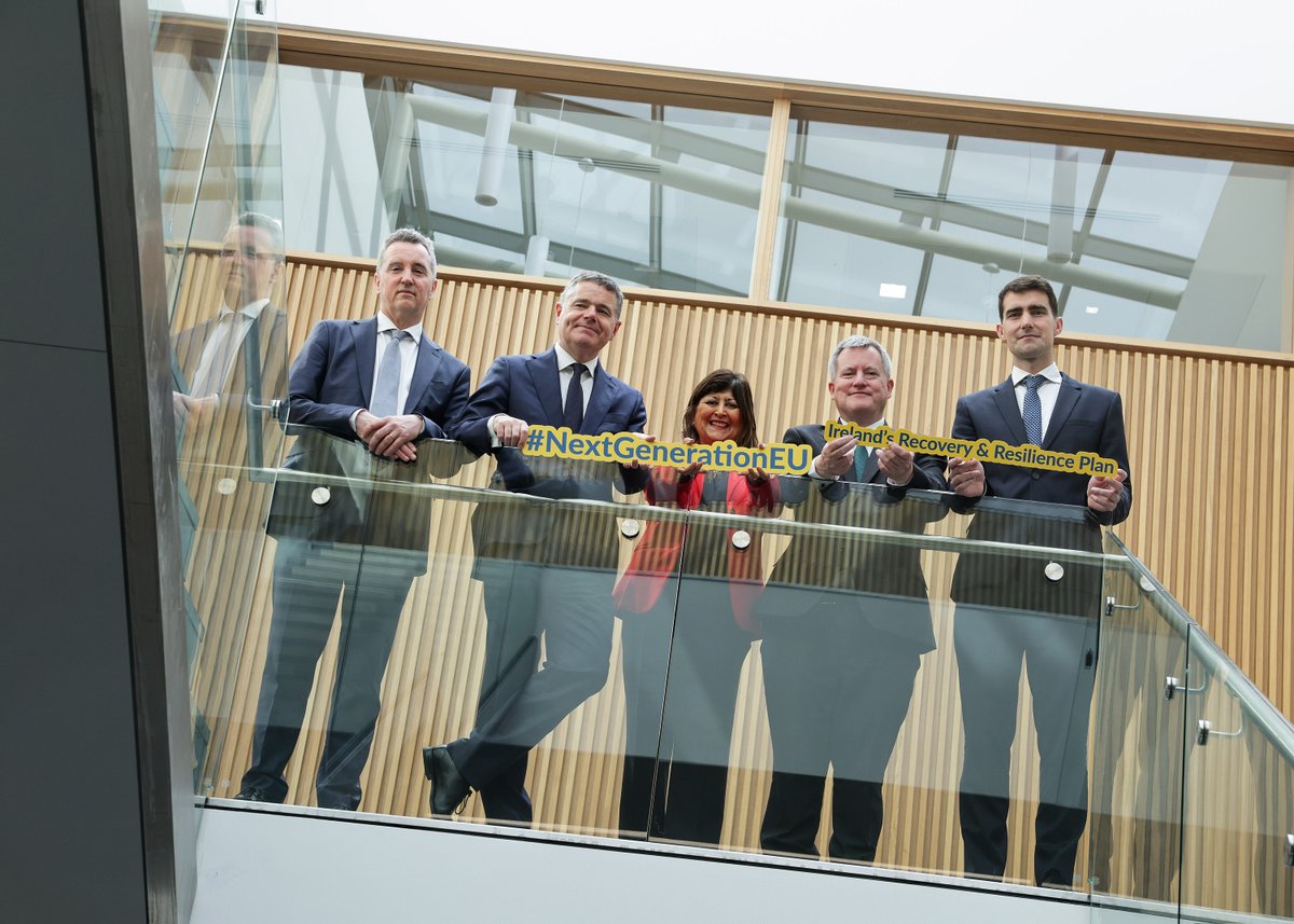 Dept of Public Expenditure NDP Delivery & Reform (@irldeptper) on Twitter photo This morning, Minister <a href="/Paschald/">Paschal Donohoe</a> welcomed delegates to Ireland’s National Recovery and Resilience Plan (NRRP) annual event at the <a href="/AVIVAStadium/">AVIVA Stadium</a> 🇮🇪🇪🇺
Read more about the event 👇
🔗 tinyurl.com/yvzfaven
#NextGenerationEU This morning, Minister <a href="/Paschald/">Paschal Donohoe</a> welcomed delegates to Ireland’s National Recovery and Resilience Plan (NRRP) annual event at the <a href="/AVIVAStadium/">AVIVA Stadium</a> 🇮🇪🇪🇺
Read more about the event 👇
🔗 tinyurl.com/yvzfaven
#NextGenerationEU