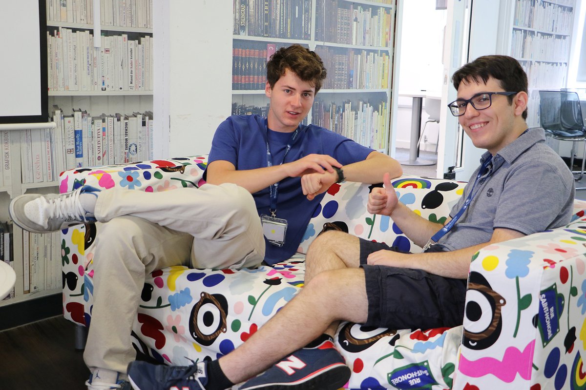 bucksmore_edu's tweet image. WELCOME TO SUMMER | An exciting visit to Oxford International College! Yesterday, we had the pleasure of visiting Oxford International College to see the students on the Advanced University Preparation Programme.