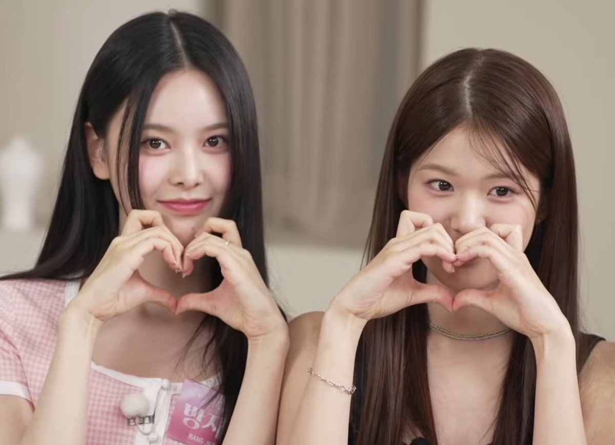 iznapic's tweet photo. prettiest girls ever 🩷

#izna #이즈나 https://t.co/guaDPChrE7