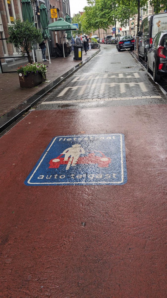 Antje Kapek tweet media