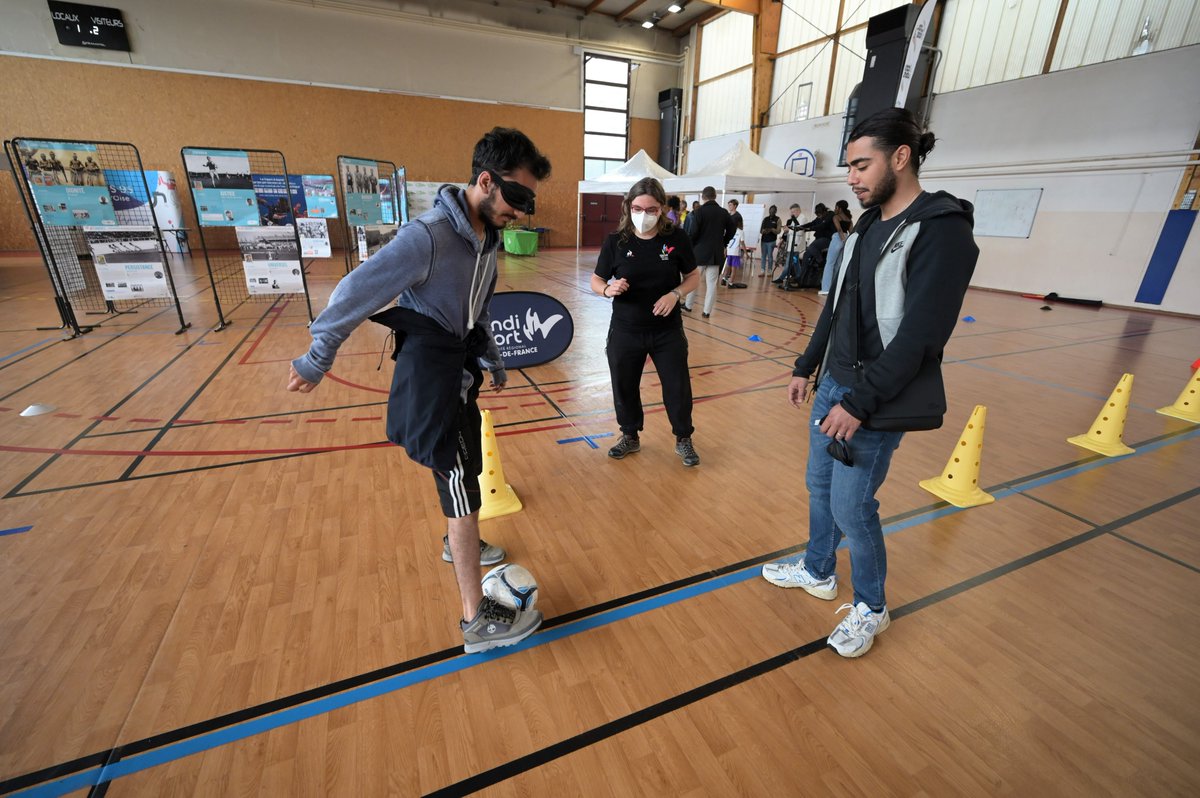 CergyPontoise95's tweet photo. RETOUR SUR | 📸 Il y a quelques jours, le #HandiTour a fait étape à #CergyPontoise pour présenter un village associatif dédié au handisport et à la sensibilisation au handicap, en présence de personnalités sportives de haut niveau. 🥇
➕ d'infos 👇
https://t.co/GnNlMbIGBU https://t.co/utPTaiP7rz