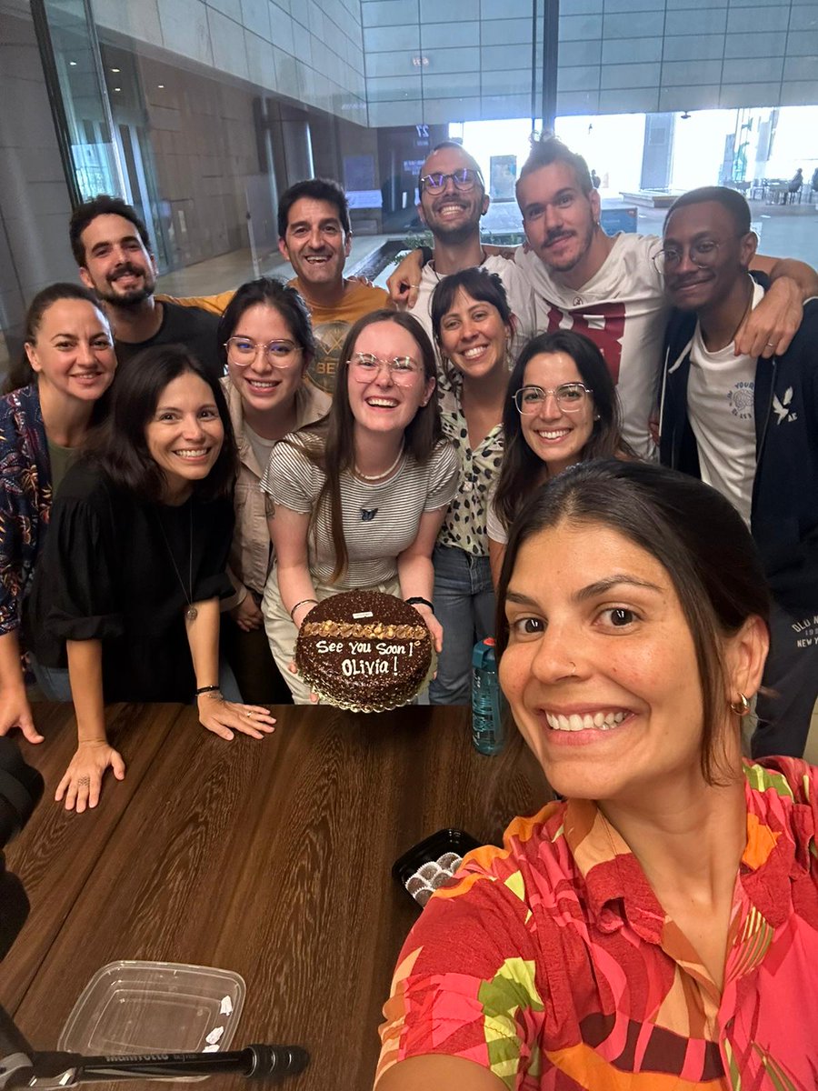 Sea_Shrooms's tweet photo. Thank you so much to @peixotors and all the members of the @MMicrobiomesLab for having me in your lab the past few months!! I have learnt so much and met so many amazing people. It has been a great experience 🪸🫶🏼 https://t.co/M0RK800WRH